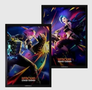 images_caee62aa-87b4-482c-9c8e-dd89e487086c Riftbound Acc: Sleeves - Vendetta- Vi vs Jinx Art